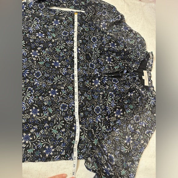 Shimmer Floral Ruffle Tie Neck - Picture 5 of 10